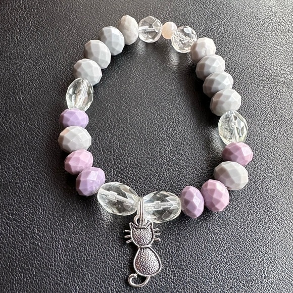 Handmade cat purple grey stretch bracelet silver - Picture 2 of 3